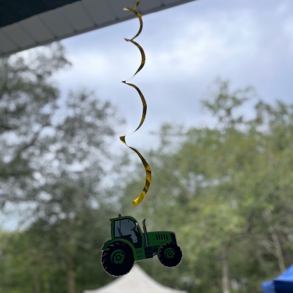 tractor party decorations 🚜 - Picture 9 of 14